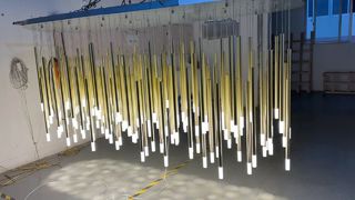 شنقا الكريستال الحديثة مصباح السقف ديكو الغربية الفن قطرة ضوء أضواء ملونة تركيبات الإضاءة الدردار Gl