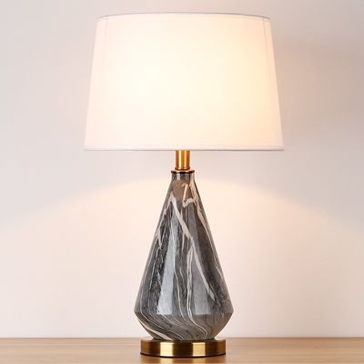 غطاء سرير للدراسة مصنوع من نسيج سيراميك أبيض قاعدة مصباح D35 * H63CM E27 85lm / W