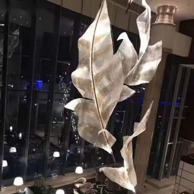 مصباح معلق مخصص في شكل ورقة ذات طابع إبداعي